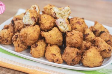 BOLINHO SALGADO SABOR PIZZA | RECEITAS DA CRIS
