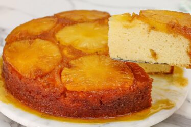 BOLO DE ABACAXI CARAMELIZADO SUPER FÁCIL | Nandu Andrade