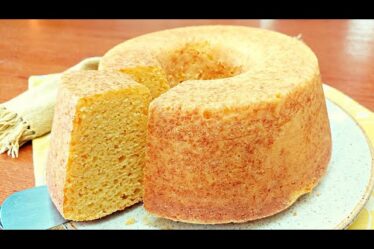 BOLO DE FUBÁ COM CREME DE LEITE | RÁPIDO, FÁCIL E FOFINHO | NOSSA COZINHA