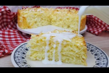 BOLO DE MANDIOCA COM COCO CREMOSO E DELICIOSO | NOSSA COZINHA