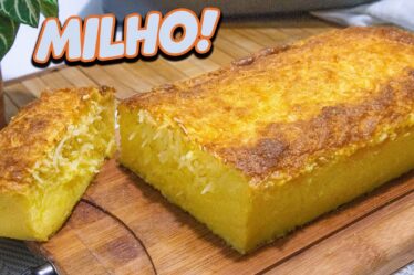 BOLO DE MILHO MAIS GOSTOSO DO MUNDO | SEM TRIGO, SEM FUBÁ E FEITA EM MENOS DE 2 MINUTOS