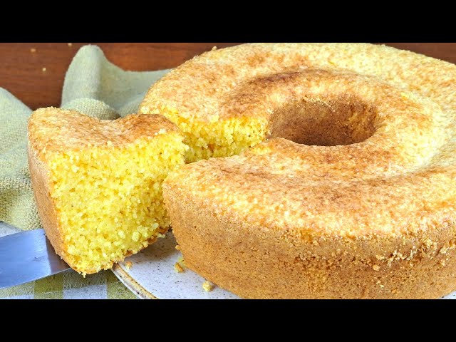 BOLO FLOCÃO DE MILHO COM COCO | FOFINHO E DELICIOSO | SEM FARINHA DE TRIGO | NOSSA COZINHA