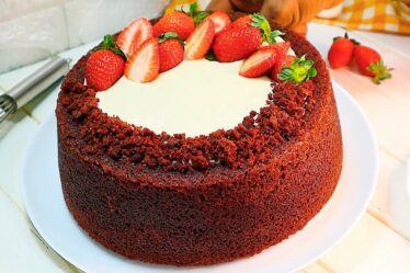 BOLO RED VELVET Feito assim você NUNCA viu 😯