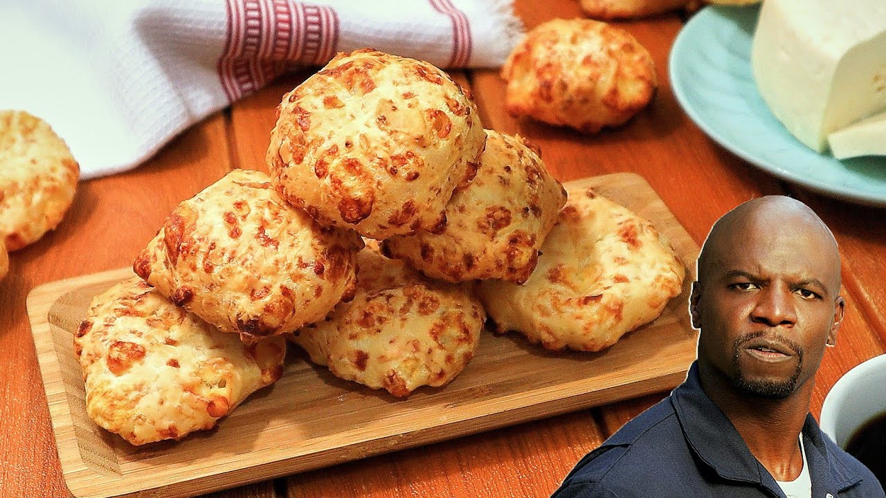 Como Fazer PÃO DE QUEIJO de "POBRE" bem MINEIRO - Somente 3 INGREDIENTES