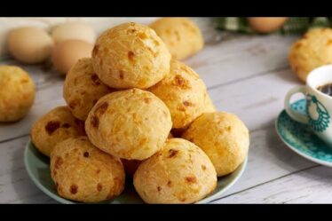 COMO FAZER PÃO DE QUEIJO MINEIRO DE 2 JEITOS DIFERENTES