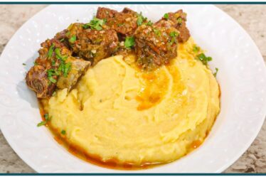 COMO FAZER POLENTA SIMPLES COM CARNE FÁCIL | Nandu Andrade