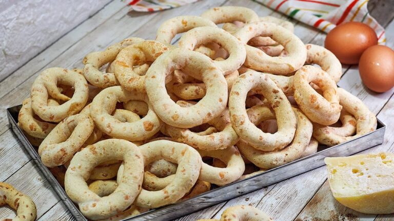 DEPOIS DESTA RECEITA NUNCA MAIS COMPREI BISCOITO DE POLVILHO NO MERCADO