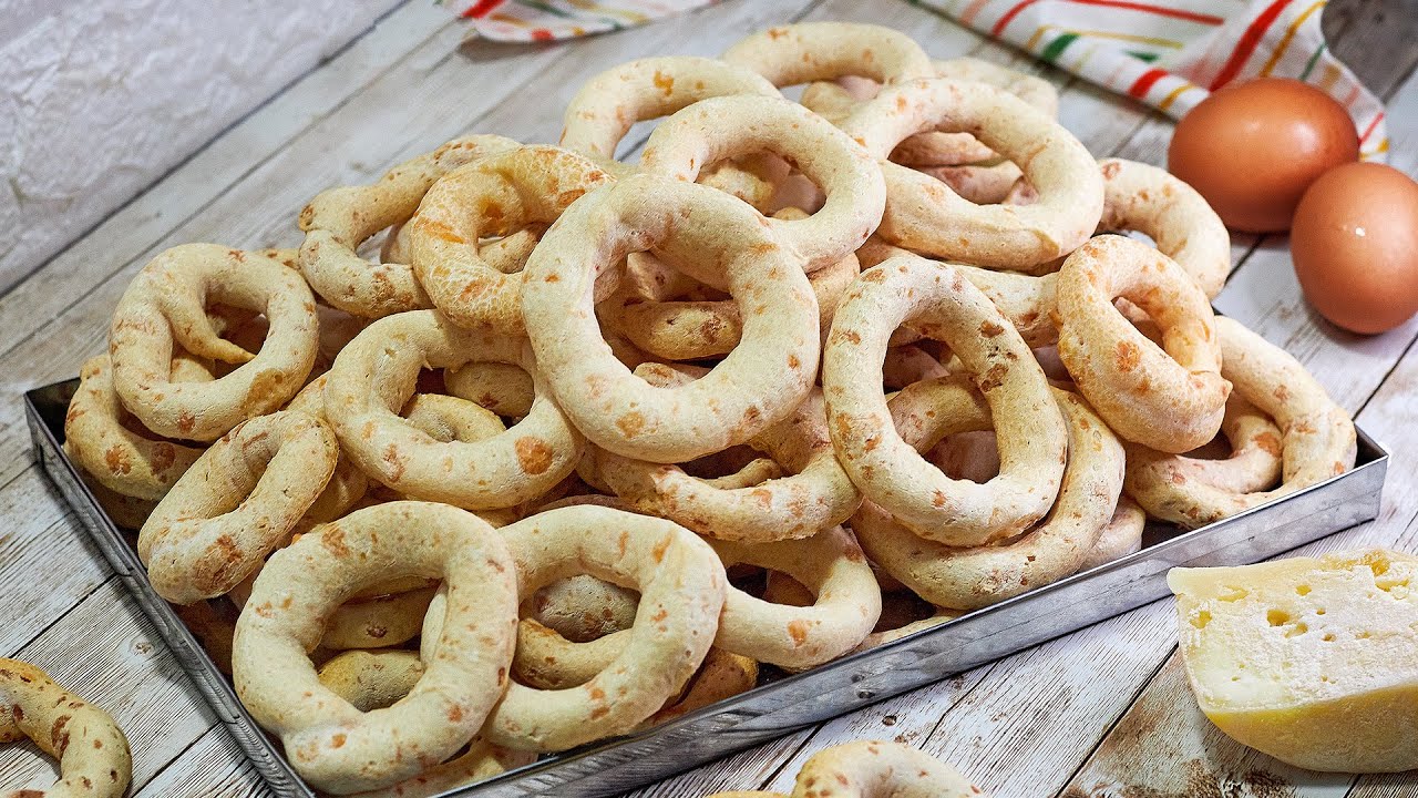 DEPOIS DESTA RECEITA NUNCA MAIS COMPREI BISCOITO DE POLVILHO NO MERCADO