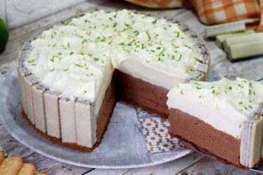 ESSA VAI SER A SOBREMESA QUE VAI SALVAR SEU NATAL, TORTA DE LIMÃO COM MOUSSE CHOCOLATE