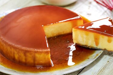 FAÇA A RECEITA DO PUDIM DE LEITE QUE VALE MAIS DE "4 MILHOES" -PUDIM 4 LEITES