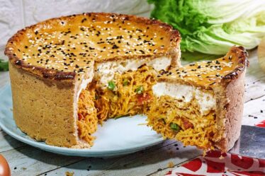 FAÇA A TORTA DE FRANGO PERFEITA, COM RECHEIO DE LEITE NINHO E MASSA DE AMENDOIM