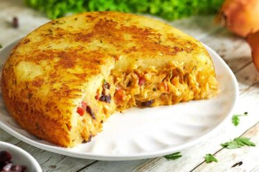 FAÇA TORTA DE BATATA E BACALHAU NA FRIGIDEIRA EM MENOS DE 15 MINUTOS