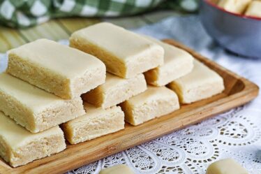 FAÇA UM DOCE DE LEITE EM PÓ SEM LEITE CONDENSADO E COM POUCOS INGREDIENTES