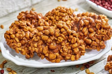 FAÇA UM PÉ DE MOLEQUE DE DOCE DE LEITE PERFEITO, PRONTO EM MENOS DE 15 MINUTOS