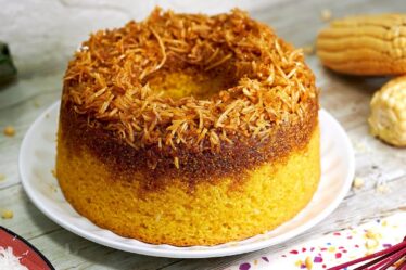 NÃO FAÇO BOLO DE MILHO DE OUTRO JEITO | BOLO DE MILHO VERDE COM COCADA