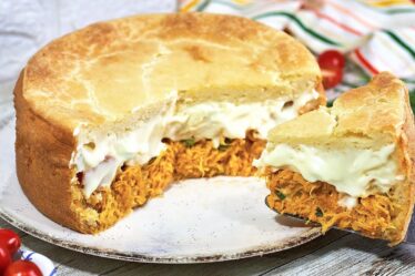 NUNCA MAIS FAÇO MASSA DE TORTA DE FRANGO DE OUTRO JEITO | SEM LIQUIDIFICADOR