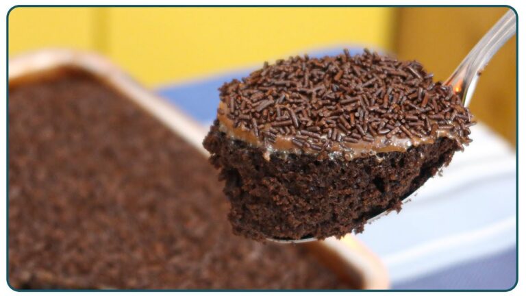 O BOLO DE CHOCOLATE MAIS GOSTOSO DO YOUTUBE | Nandu Andrade