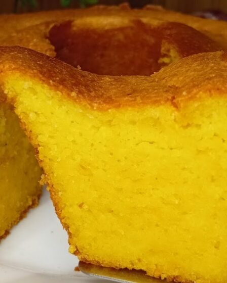 🔥O TRUQUE QUE DEIXA O BOLO DE FLOCÃO TÃO ÚMIDO QUE VOCÊ NÃO VAI ACREDITAR ( sem trigo)