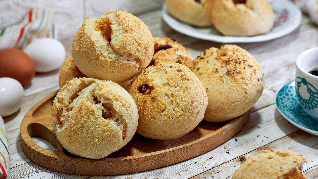 PÃO DE QUEIJO COM 1 INGREDIENTE BEM DIFERENTE - JÁ SAÍ RECHEADO DO FORNO