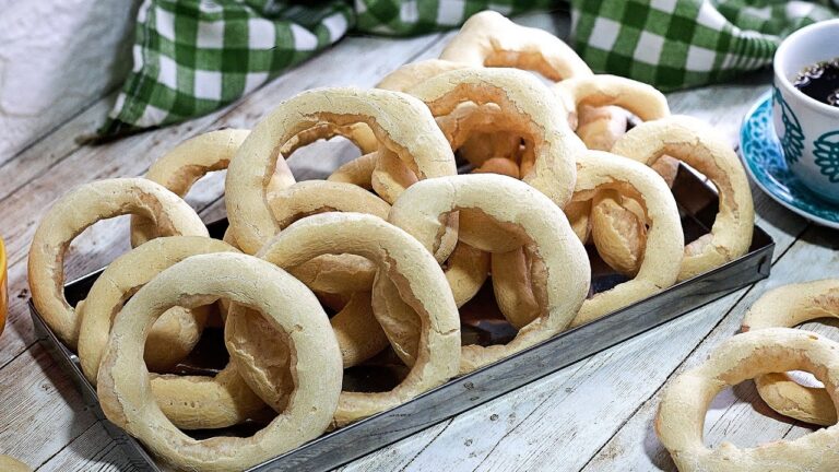 PAREI DE COMPRAR BISCOITO DE POLVILHO DEPOIS QUE APRENDI ESTA RECEITA