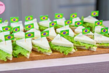 SANDUÍCHE DE ATUM COM QUEIJO PARA FESTAS | RECEITAS DA CRIS