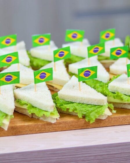 SANDUÍCHE DE ATUM COM QUEIJO PARA FESTAS | RECEITAS DA CRIS