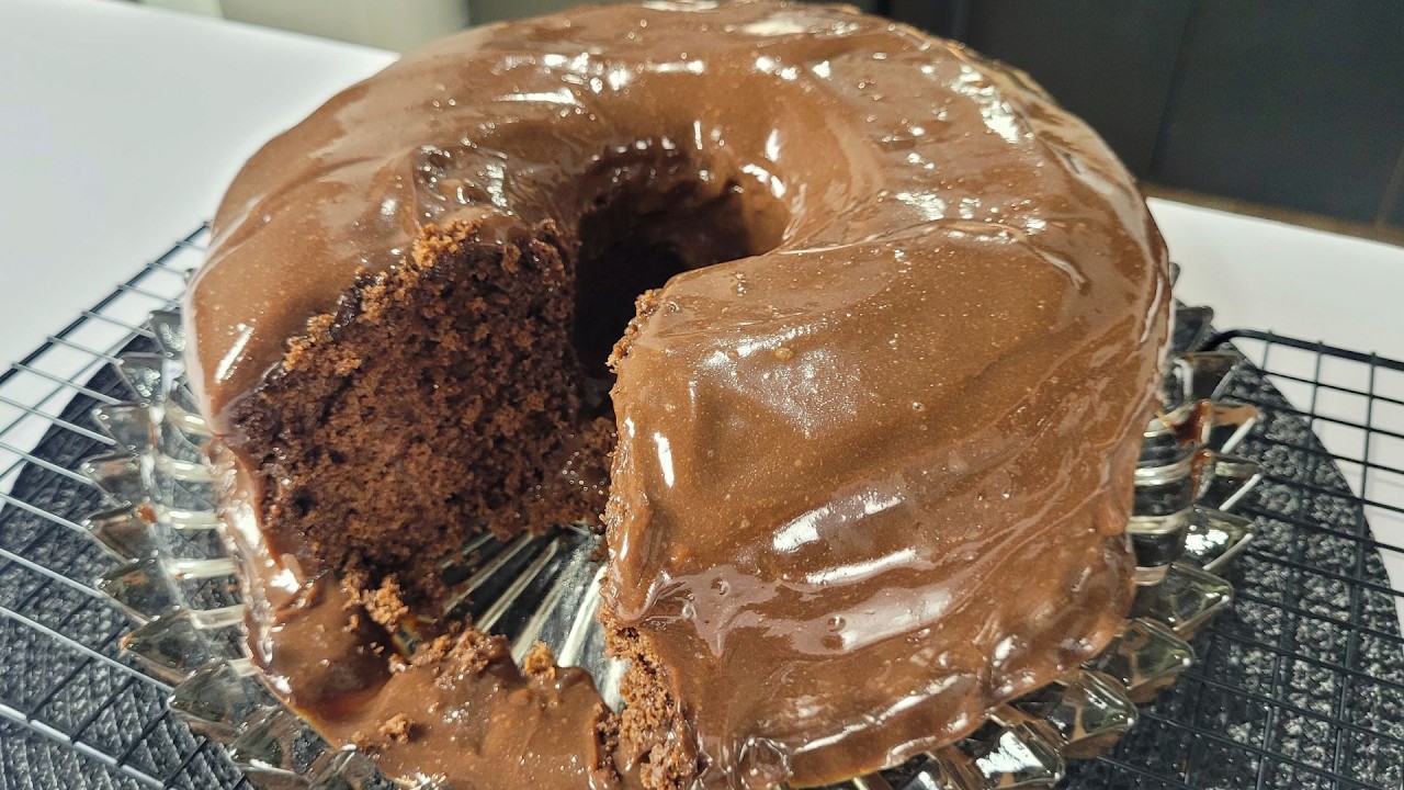 BOLO CHOCOLATUDO MACIO E FÁCIL DE FAZER RECEITA IRRESISTIVÉL