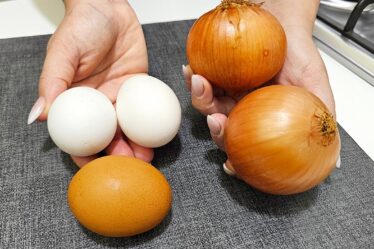 Substitui o pão ! Misture OVO E CEBOLA e vai VICIAR nessa DELÍCIA😋 Rápido e Saudável !