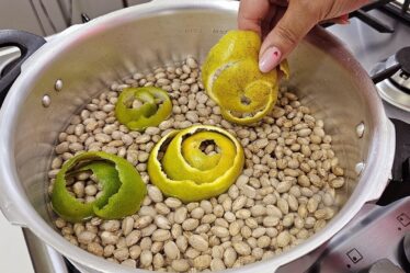 Descobri esse truque e agora só Faço Feijão assim 😋 fica bem temperando