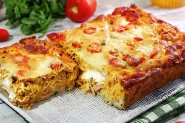 TORTA DE FRANGO COM UMA MASSA INACREDITÁVEL QUE VAI FAZER VOCÊ ESQUECER TODAS AS OUTRAS