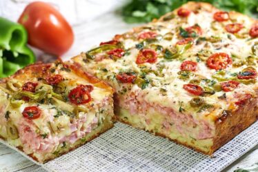 TORTA DE PRESUNTO PERFEITA COM UMA MASSA QUE VOCÊ NUNCA VIU | Sem Liquidificador