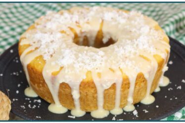 VOCÊ NÃO VAI ACREDITAR COMO FIZ ESSE BOLO DE COCO, O MELHOR BOLO DE COCO QUE JÁ COMI!