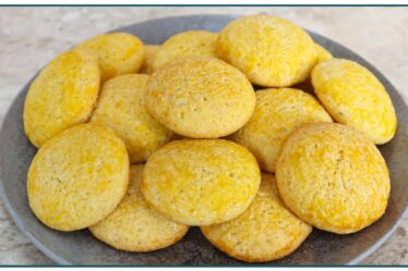 VOCÊ SÓ VAI QUERER FAZER ESSA RECEITA NO CAFÉ DA MANHÃ! BROA DE MILHO | Nandu Andrade