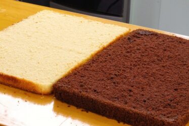 A MASSA AMANTEIGADA PERFEITA PARA RECHEAR BOLOS (FOFINHA E DELICIOSA) MASSA BRANCA E DE CHOCOLATE