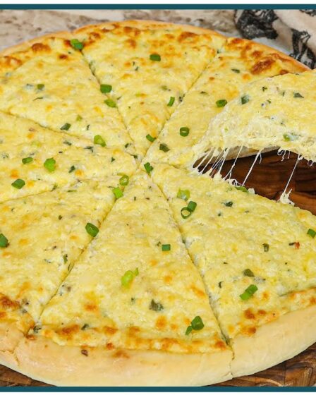 A MELHOR PIZZA QUE JÁ COMI, PIZZA PÃO DE ALHO | Nandu Andrade