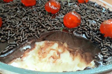 A SOBREMESA QUE NÃO PODE FALTAR NA SUA CEIA DE NATAL! PRESTÍGIO NA TRAVESSA SUPER CREMOSO