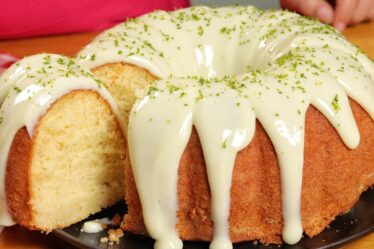 A VERSÃO MAIS IRRESISTÍVEL DO BOLO DE LIMÃO | LEVE, ÚMIDO E COM UM SABOR ESPECIAL