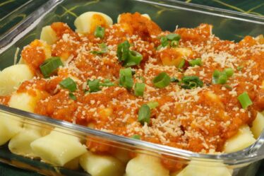 AGORA FICOU MUITO MAIS FÁCIL FAZER NHOQUE, SEM COZINHAR A MASSA NA ÁGUA! A MASSA DESMANCHA NA BOCA