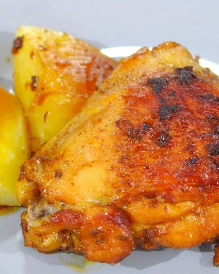 AGORA SÓ FAÇO ASSIM, FRANGO ASSADO NA PANELA DE PRESSÃO MUITO SUCULENTO - PRONTO EM POUCOS MINUTOS
