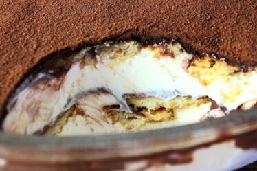 APRENDA COMO FAZER ESSE PAVÊ RÁPIDO E DELICIOSO SEM FOGÃO E SEM GELATINA