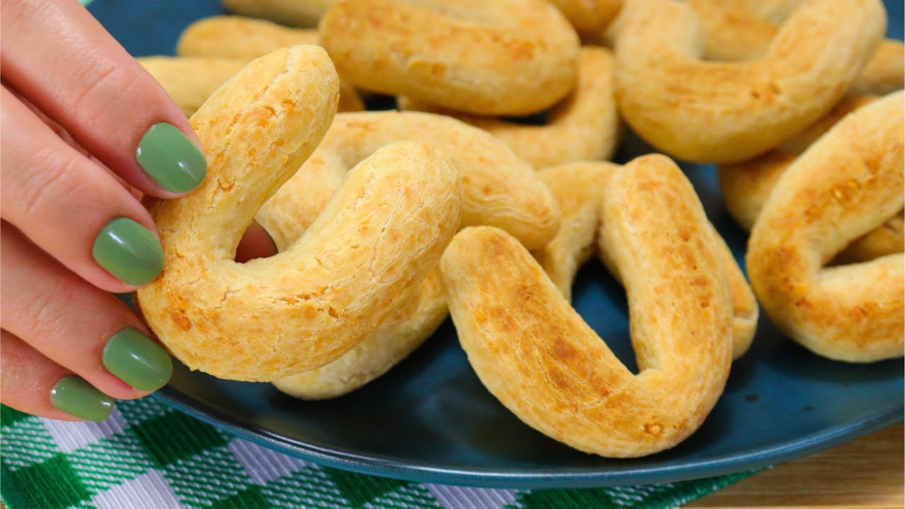 BISCOITO DE POLVILHO MAIS FÁCIL E CROCANTE QUE JÁ FIZ - IDEAL PARA O LANCHE
