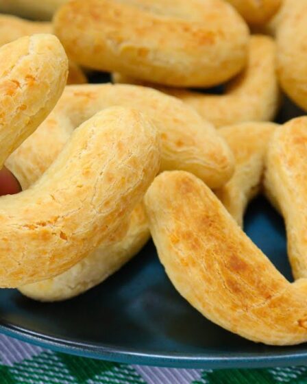 BISCOITO DE POLVILHO MAIS FÁCIL E CROCANTE QUE JÁ FIZ - IDEAL PARA O LANCHE