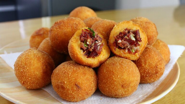 BOLINHO DE CARNE SECA COM ABÓBORA INCRIVELMENTE DELICIOSO
