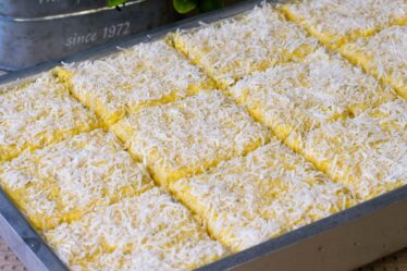 BOLO COCADA CREMOSA DE MARACUJÁ - SABOR E CREMOSIDADE QUE DEIXAR VOCÊ QURENDO MAIS