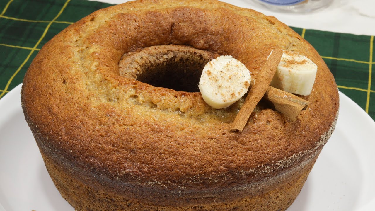 Bolo de Banana FOFINHO E SEM LEITE! Receita fácil e super econômica para o lanche