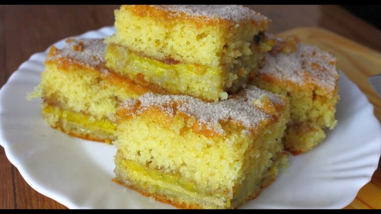 BOLO DE BANANA QUE JÁ SAI RECHEADO DO FORNO - RECEITA DE BOLO MARAVILHOSA PARA O LANCHE