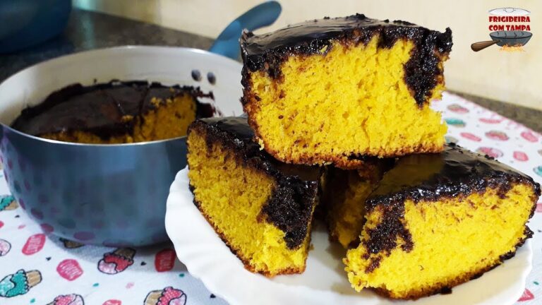 Bolo de Cenoura SEM FORNO | FEITO NA PANELA na BOCA do seu FOGÃO