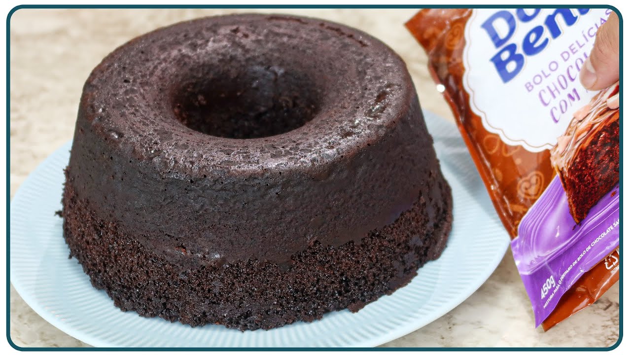 BOLO DE CHOCOLATE COM MASSA PRONTA, É BOM? | Nandu Andrade