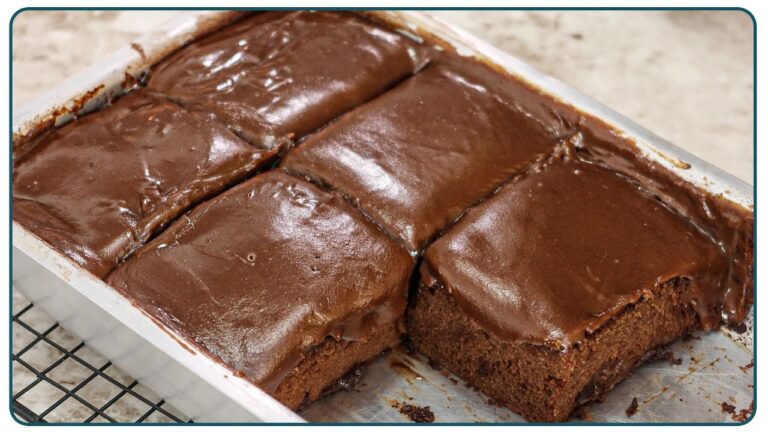 BOLO DE CHOCOLATE FÁCIL E RÁPIDO, MISTUROU TÁ PRONTO! | Nandu Andrade