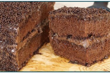 BOLO DE CHOCOLATE MAIS FÁCIL E RÁPIDO DE FAZER | Nandu Andrade